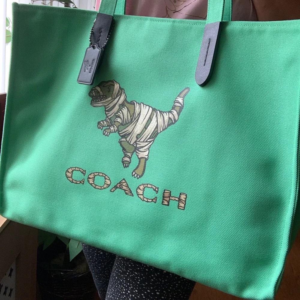 SOLD⛔️Authentic COACH 1941 Canvas/leather DINOSAUR L.Edition Michael Jordan tote - Picture 8 of 14